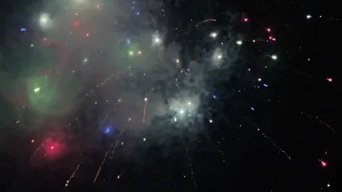 Fireworks Exploding in Night Sky, Close-Up Bright Bursts Vídeo Stock 348179883