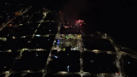 Fireworks exploding over lima peru at night 動画素材 307157179