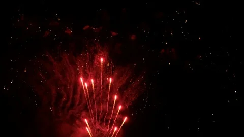 Fireworks Exploding In Sky On Fourth Of July Видео 100344987