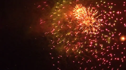 Fireworks at night Vídeo Stock 32961515
