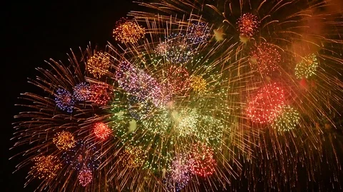 The fireworks in the night sky Vidéo 83635201