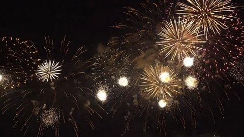 The fireworks in the night sky Stock-Footage 84843542