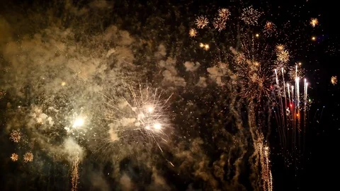 The fireworks in the night sky Vídeos de archivo 87307007