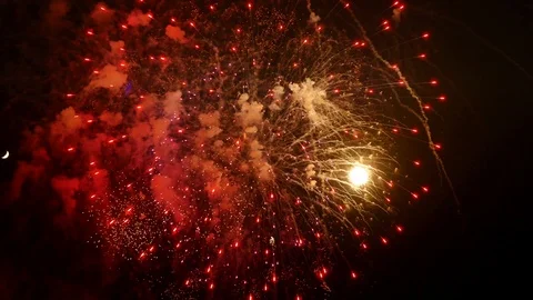 The fireworks in the night sky Stock-Footage 88020292