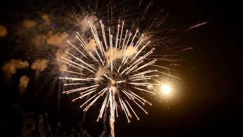 The fireworks in the night sky Vidéo 88889715