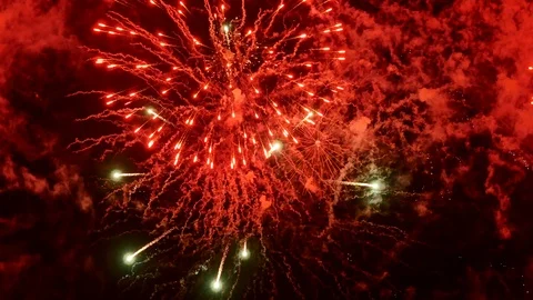 The fireworks in the night sky Vídeos de archivo 89651673