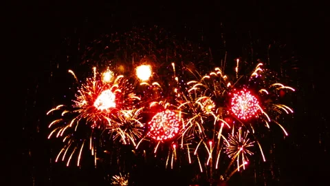 Fireworks in the night sky 스톡 동영상 134188125