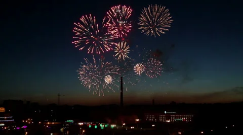 Fireworks over a city Vidéo 39318556