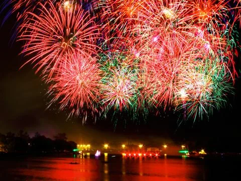 Fireworks over water 스톡 일러스트