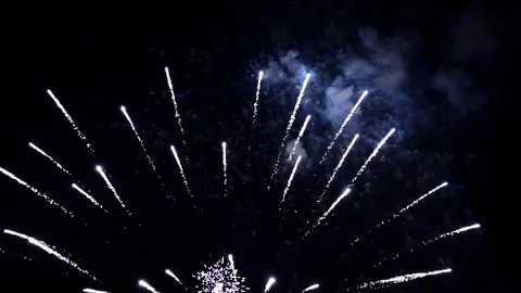 Fireworks in the sky at night 库存影片 114155899