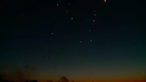Fireworks in the summer night sky Stock-Footage 335124845