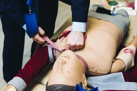 First aid training course with dummy, CPR emergency reanimation procedure o.. 스톡 사진