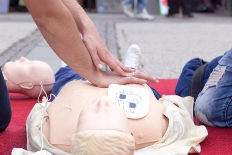 First aid training. CPR. Defibrillation. Foto stock