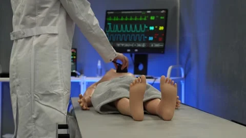 First aid treatment 스톡 동영상 246356833