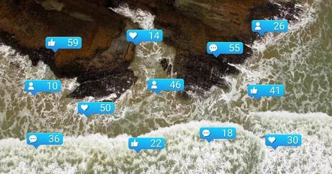 First blue bubble appearing over rock, beach groups seeing social metrics rising Stockfoto's