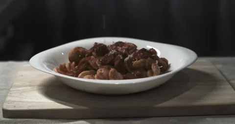 First course of orecchiette with sauce, a typical Apulian dish Video stock 162788016