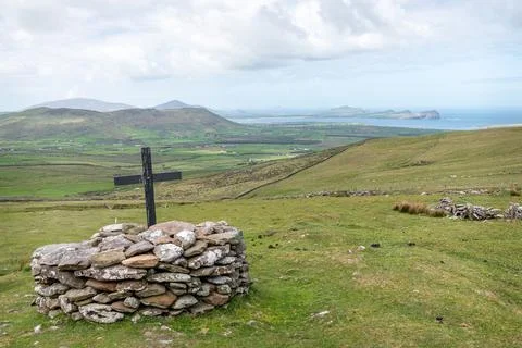 The First Cross on the West Side Pilgram's Trail up Mount Brandon in Kerry Stock Photos