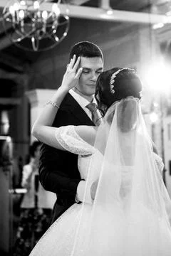 The first dance of the bride and groom a restaurant Stock Photos