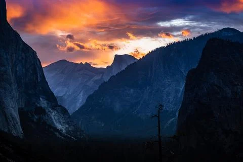First Light Colors on Half Dome, Yosemite National Park, California Stock Photos