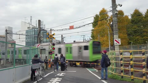 First person point of view video on the last level crossing of Yamanote line. Stock Footage 166734945