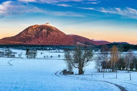 First rays of sun - Premiers rayons de soleil Stock Photos