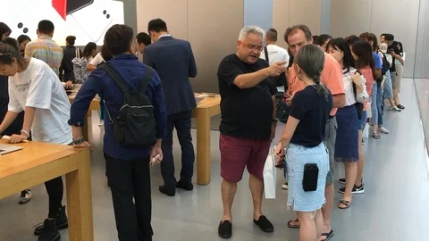 First sales of iPhone 11 Pro in Hong Kong Stock Footage 116877098