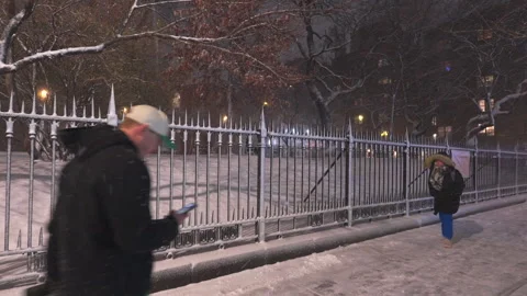 First snow storm on 2025 hits in New York City in the Night. 動画素材 299440560