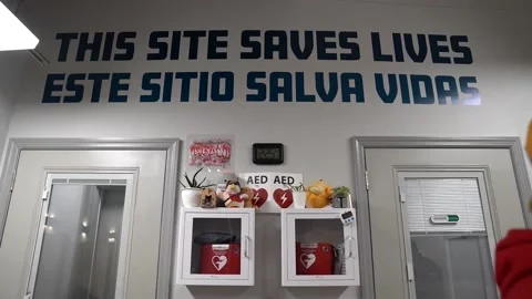 First US overdose prevention center claims success in New York City, Nueva York  스톡 동영상 242267735