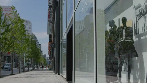 First weekend after emergency declaration of Tokyo Covid-19 Stock Footage 128178714