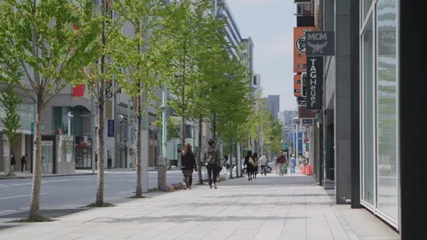 First weekend after emergency declaration of Tokyo Covid-19 Stock Footage 128179162