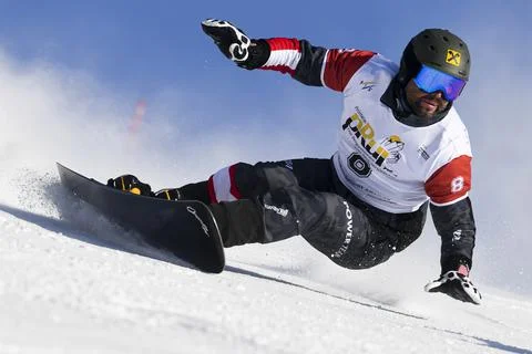 FIS Alpine Snowboard Parallel Giant Slalom race, in Scuol, Ftan, Switzerland - 0 库存照片