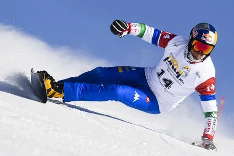 FIS Alpine Snowboard Parallel Giant Slalom race, in Scuol, Switzerland - 09 Jan  库存照片