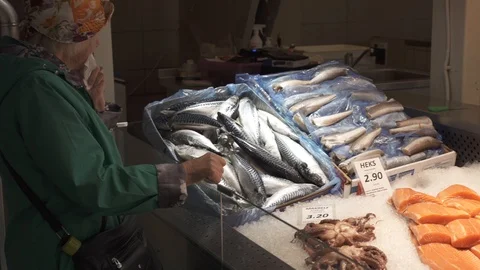 Fish in the central market. Stock Footage 126574193