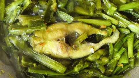 Fish curry with2 Video stock 336951844