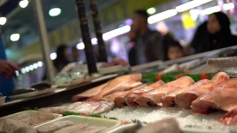 Fish market in uk Video stock 81604579