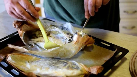 Fish preparation cooking Vidéo 76036021