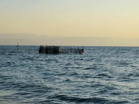 Fish traps inside the red sea, with wooden frames, the idea is to let fishe.. 스톡 사진