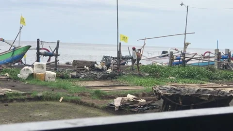 Fisher doing maintainance 스톡 동영상 138651295