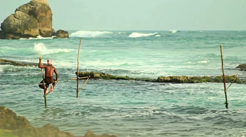 Fisherman and ocean Vídeos de archivo 36743961