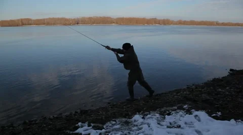 Fisherman makes casting lures using spinning 動画素材 48896490