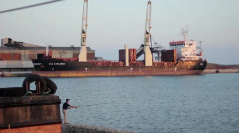 Fisherman at the port Video stock 32103329