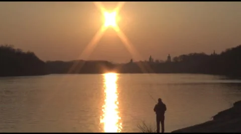 Fisherman, sunset, riverbank Видео 48468110