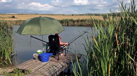 Fisherman wait for bite 動画素材 29620631