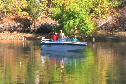 Fishermen in Boat 動画素材 2795281