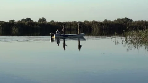 Fishermen on a boat 動画素材 70639956