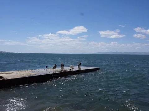 Fishermen on the pier Vídeo Stock 75782278