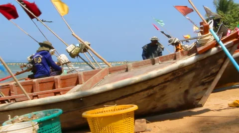 Fishermen preparing the boat before going out for fishing 動画素材 51893603