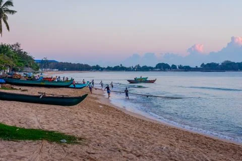 Fishermen pulling the net, Sri Lanka Stock Photos