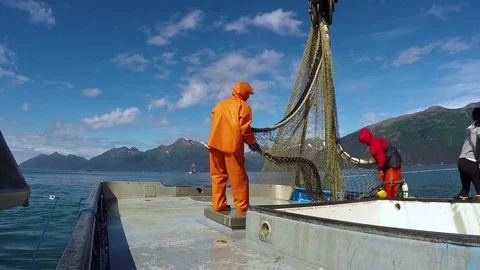 Fishermen working on the boat 库存影片 83179489