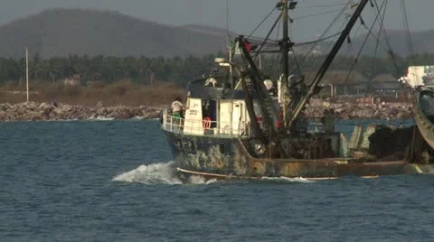 Fishing boat 2 動画素材 10973289